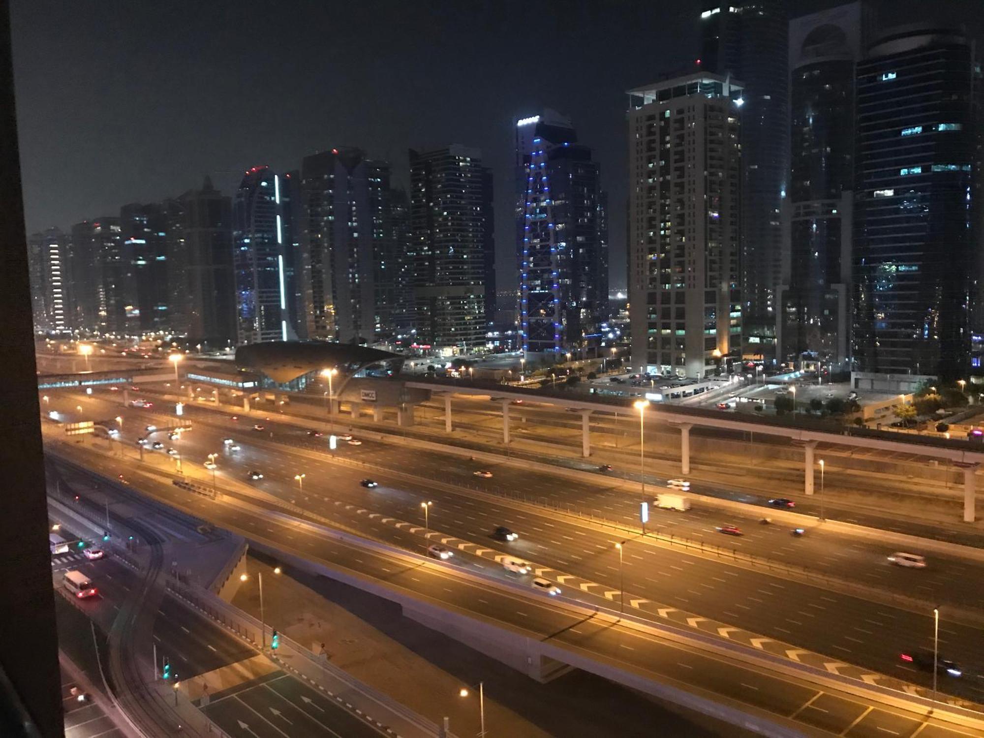 The S Apartment Dubai Exterior photo